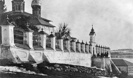 Ограда-Успенского-собора